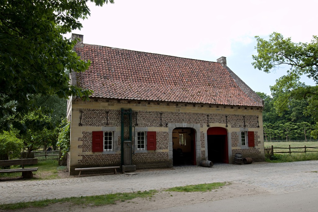 Openluchtmuseum Bokrijk museum belgie hoeve boerderij geit station molen kasteel kerk smidse